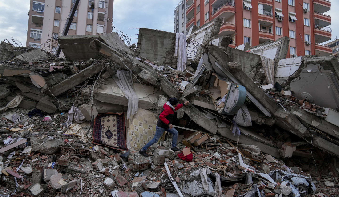Число погибших в результате землетрясения в Турции и Сирии превысило 5000 человек