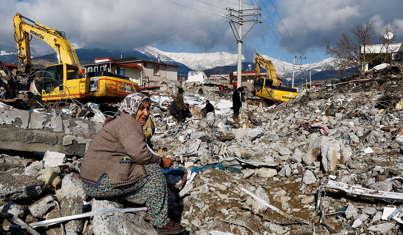 Число погибших в Турции и Сирии после разрушительного землетрясения превысило 15 тысяч
