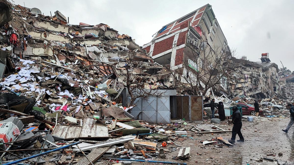 Число погибших в результате землетрясения в Турции и Сирии превысило 33 тысячи человек
