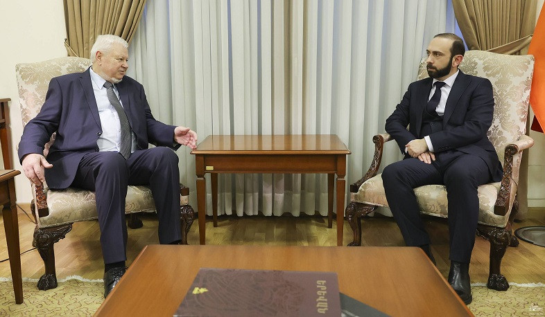 Ararat Mirzoyan və Ancey Kaspşik sülh razılaşması layihəsi ətrafında gedən proseslərə toxunublar