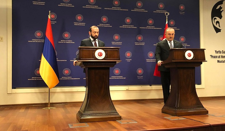 Tête-à-tête conversation between Ararat Mirzoyan and Mevlüt Çavuşoğlu kicks off