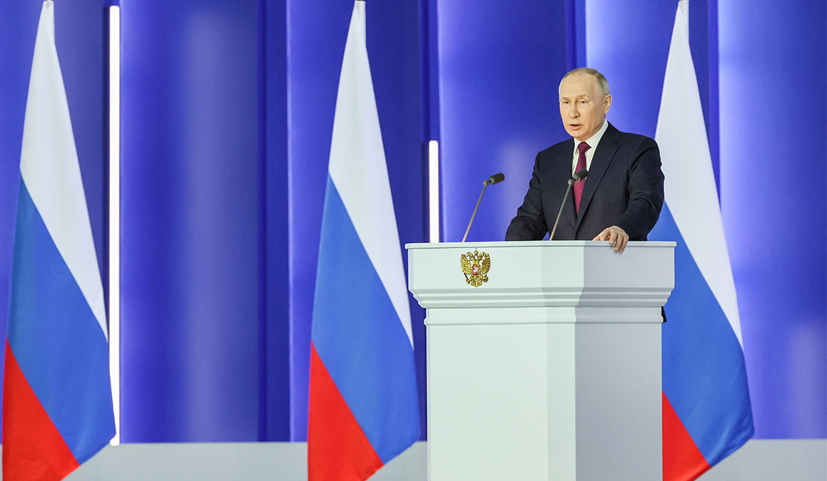Россия будет уделять особое внимание развитию транспортного коридора Север-Юг: Путин