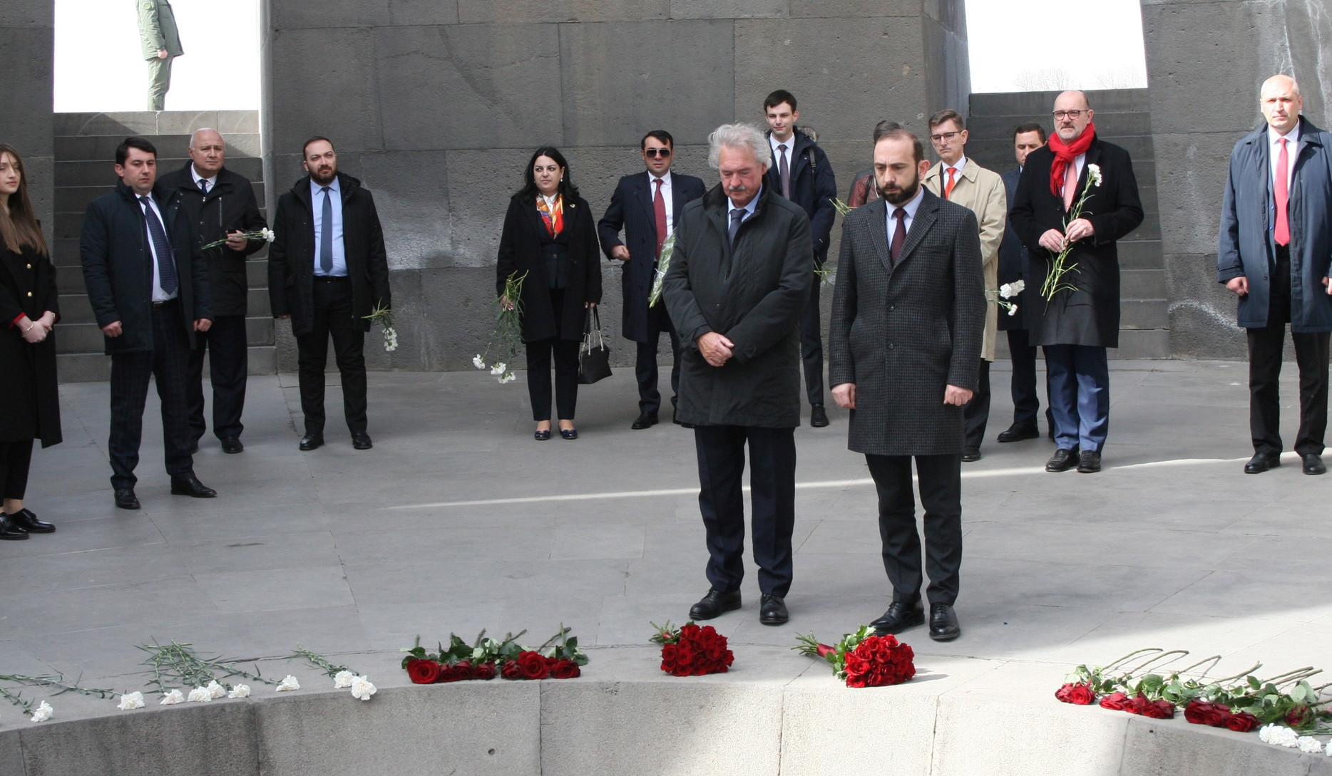 Foreign Ministers of Armenia and Luxembourg laid flowers in memory of victims of Armenian Genocide