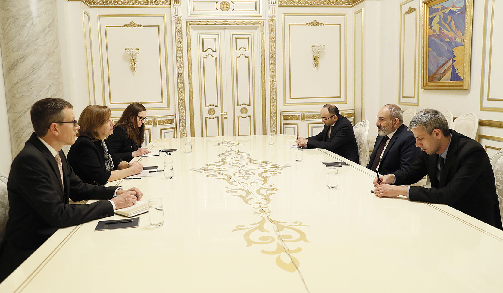 Ժողովրդավարության զարգացումն ու ամրապնդումը Կառավարության համար ունի ռազմավարական նշանակություն. ՀՀ վարչապետը՝ ԱՄՆ նորանշանակ դեսպանին