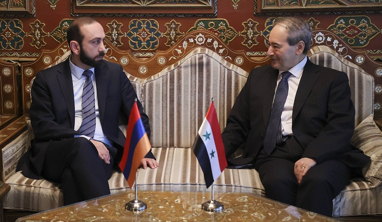 Арарат Мирзоян представил сирийскому чиновнику подробности гуманитарного кризиса, возникшего в Нагорном Карабахе