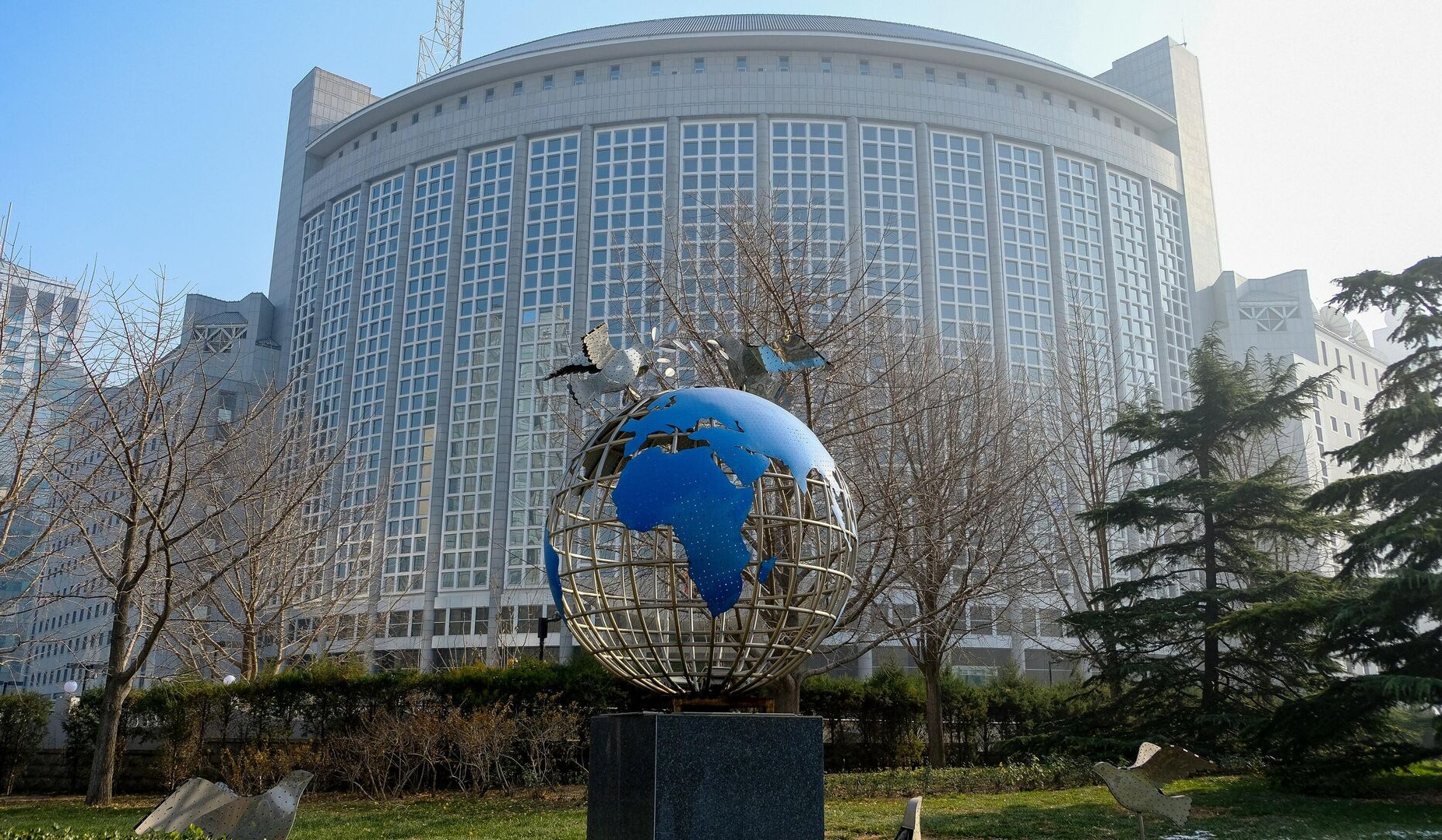 Информация о поставках Китаем оружия России — домыслы НАТО: МИД КНР