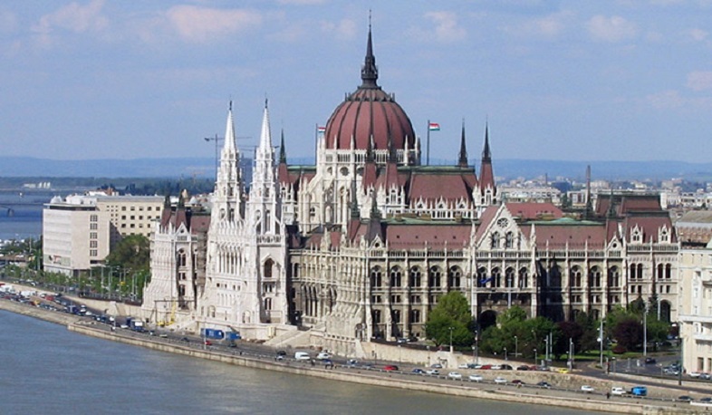 Венгрия в мае рассмотрит вопрос о принятии Швеции и Финляндии в НАТО