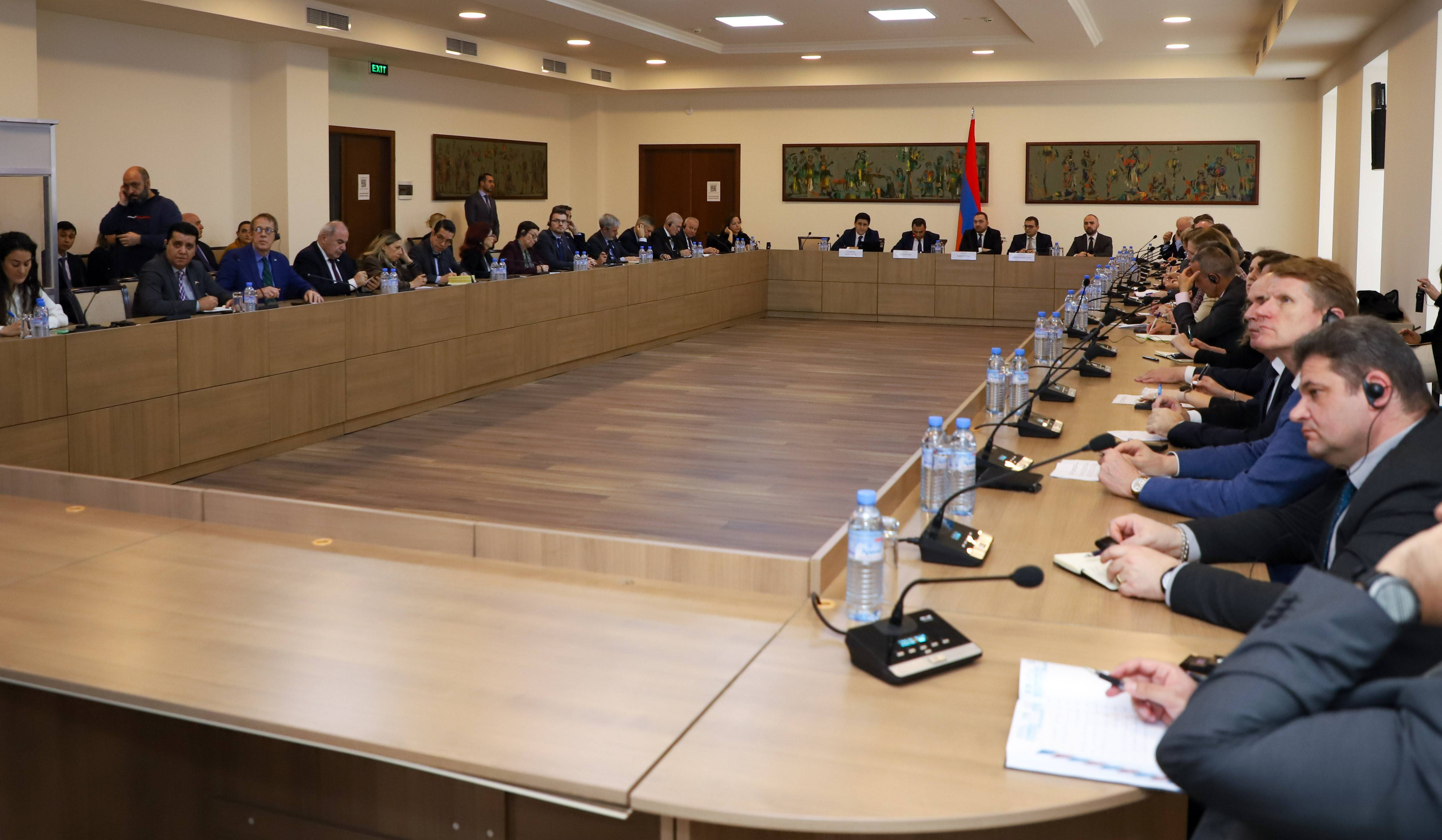 Meeting with heads of diplomatic missions accredited in Armenia and representatives of international organizations
