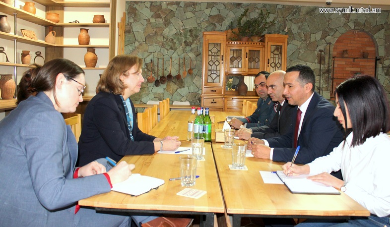 Robert Ghukasyan presented US Ambassador situation in Syunik after 44-day war and aggression in September 2022