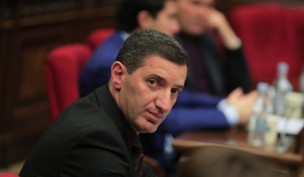 Պարեկների նկատմամբ սպառնալիքներ հնչեցնելու համար Գևորգ Պետրոսյանին մեղադրանք է ներկայացվել