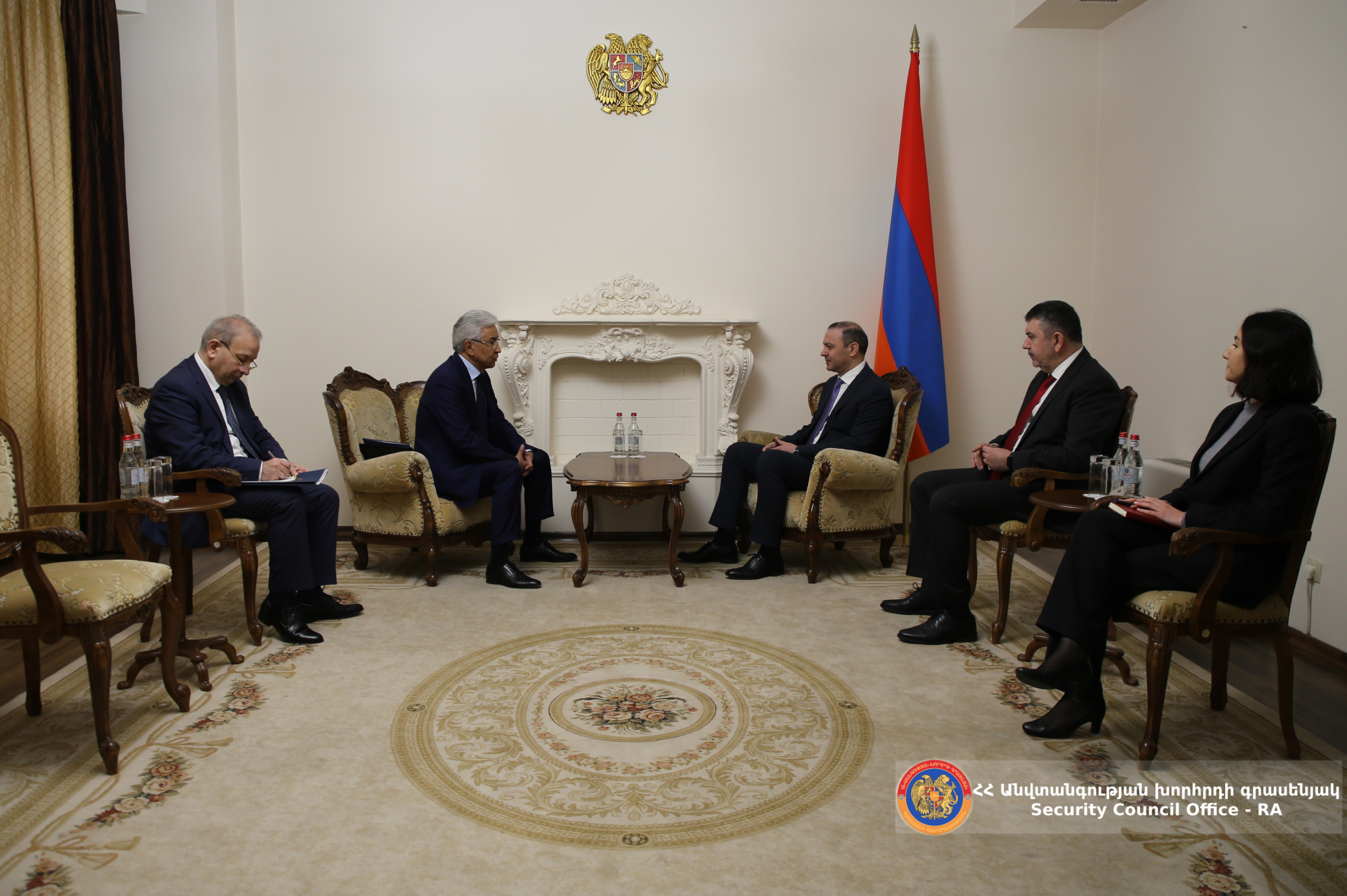 Արմեն Գրիգորյանը և Իմանգալի Տասմագամբետովը  քննարկել են ՀԱՊԿ պատասխանատվության գոտում ստեղծված իրավիճակը