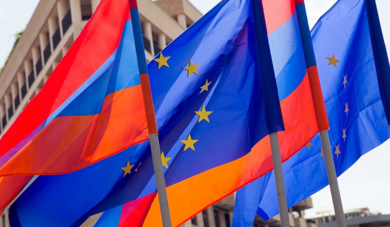 Misi UE adalah instrumen yang juga harus memperkuat proses perdamaian.  Ararat Mirzoyan