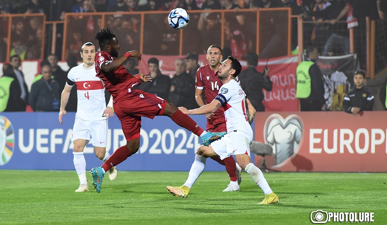 Pertandingan sepak bola Armenia-Turki berakhir 1:2