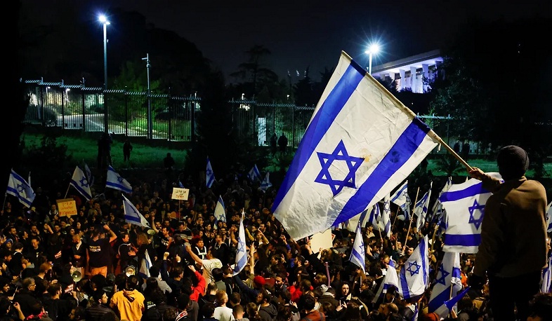 Presiden Israel menyerukan penghentian proses reformasi yang menyebabkan tindakan di negara tersebut