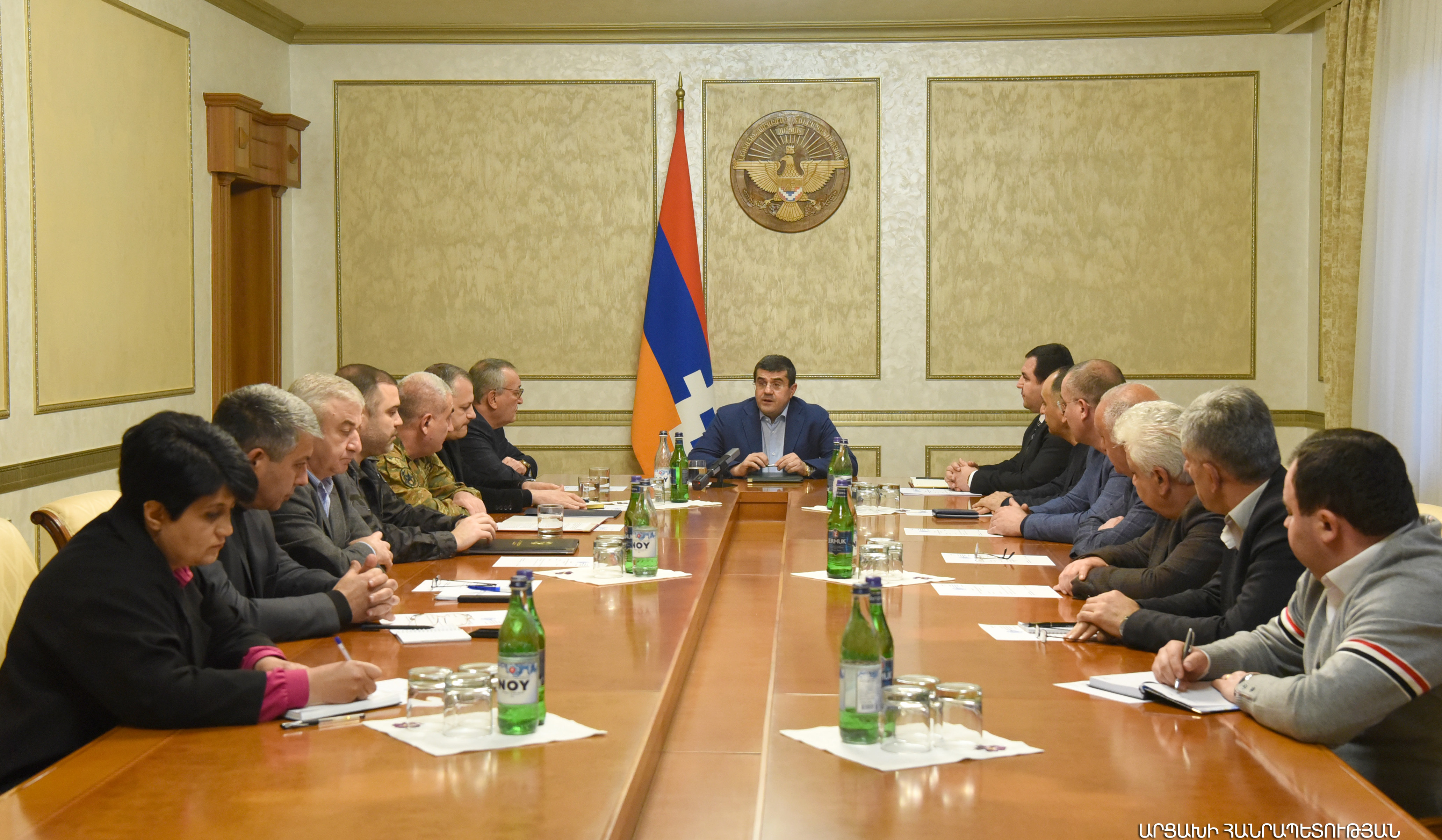 Араик Арутюнян созвал внеочередное расширенное заседание Совета безопасности