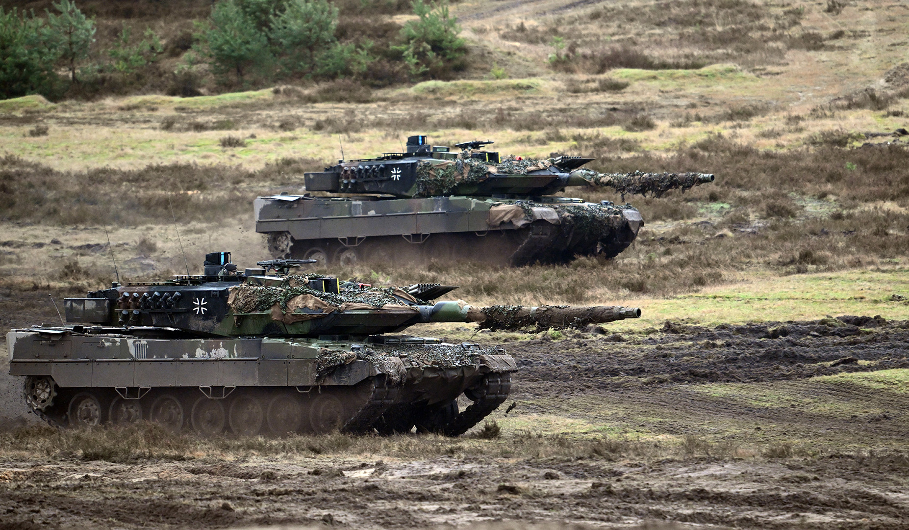 Обещанные Берлином боевые танки «Леопард-2» были переданы Киеву: Шольц