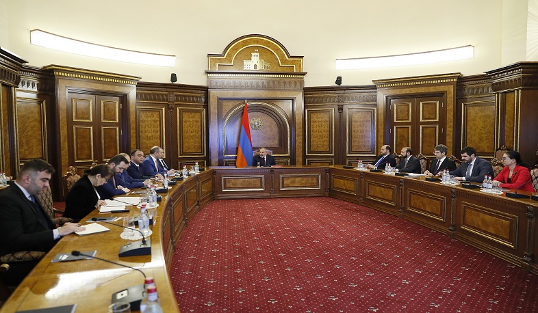 Armenian Prime Minister Pashinyan chairs consultation