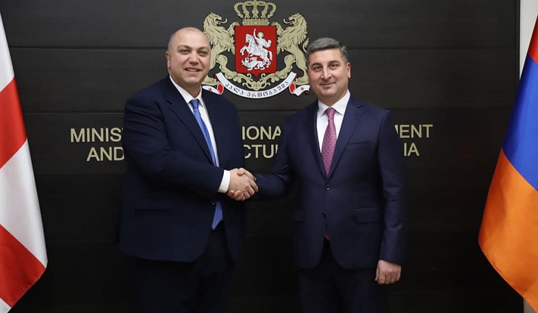 Armenian Minister of Territorial Administration and Infrastructures discusses issues of road construction and infrastructure development with his Georgian counterpart