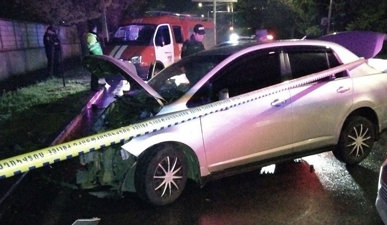 ՃՏՊ Իսակովի պողոտայում. ավտոմեքենան բախվել է արտաքին լուսավորության սյանը