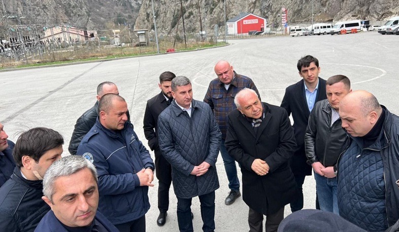 Կազբեկի թունելի կառուցումը կնպաստի երթևեկության բարելավմանը և բեռնափոխադրումների իրականացմանը. ՏԿԵ նախարարն այցելել է Վերին Լարսի անցակետ