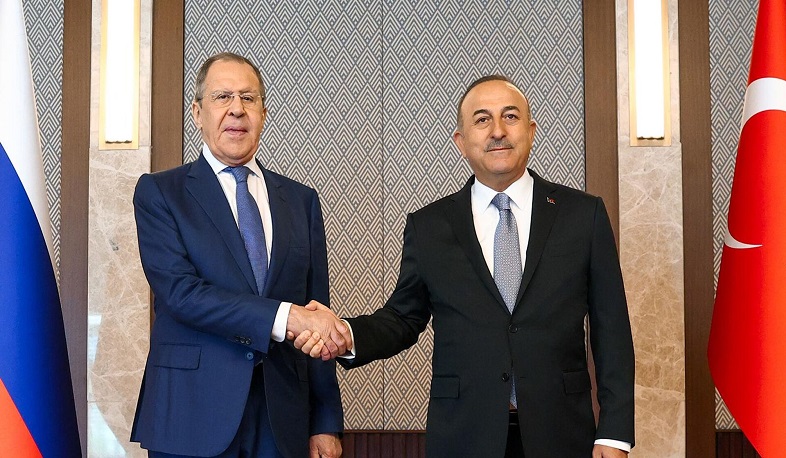 Россия рассчитывает, что никто не будет мешать урегулированию в Закавказье: Лавров