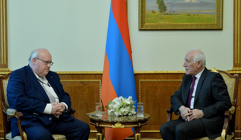 Վահագն Խաչատուրյանը հրաժեշտի հանդիպում է ունեցել Լեհաստանի դեսպանի հետ