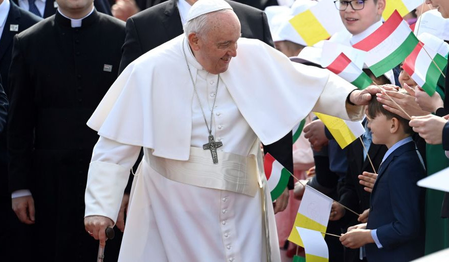 Pope Francis arrives in Hungary with Ukraine, migration topping agenda