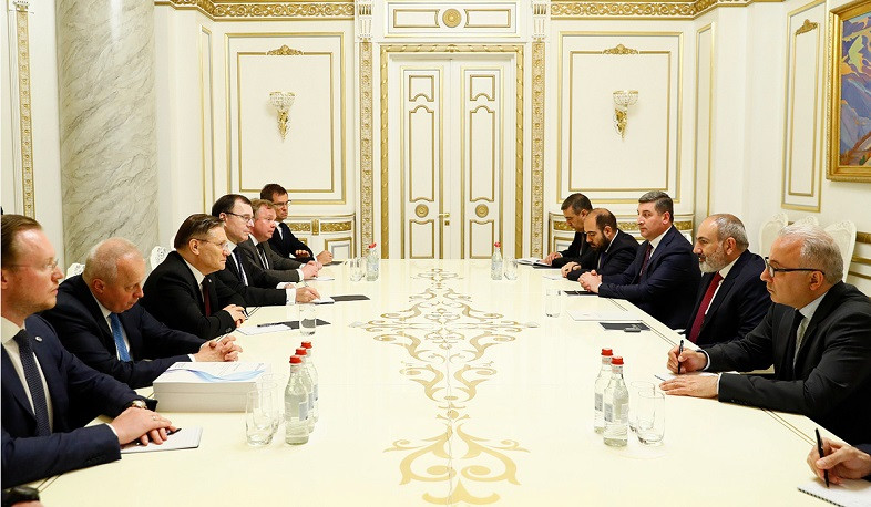 Փաշինյանն ու Լիխաչովը մտքեր են փոխանակել Հայաստանում նոր միջուկային էներգաբլոկի կառուցման վերաբերյալ