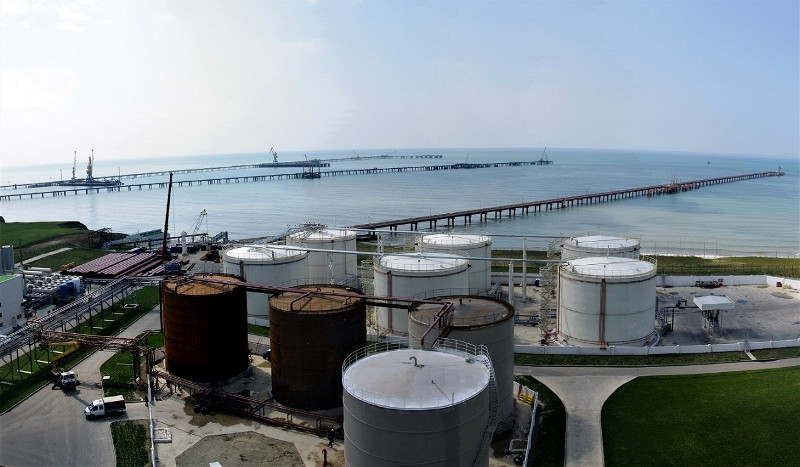 Казахстан запретит транспортировку нефтепродуктов в российский порт Тамань