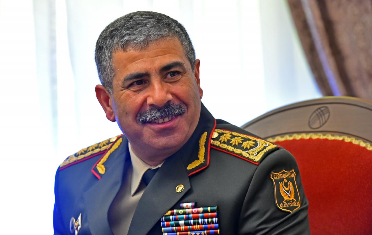 Министр обороны Азербайджана отбыл в Турцию