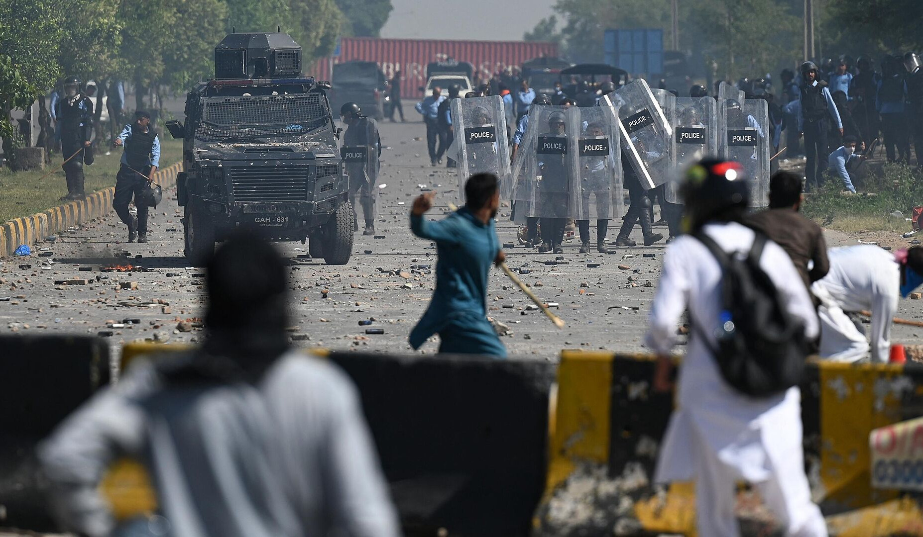 Верховный суд Пакистана признал незаконным арест экс-премьера Имрана Хана