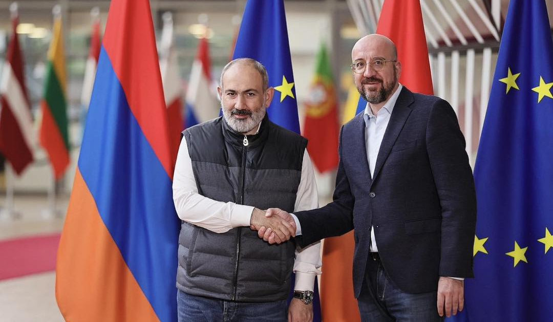 Նիկոլ Փաշինյանը ոչ ֆորմալ հանդիպում է ունեցել Շառլ Միշելի հետ