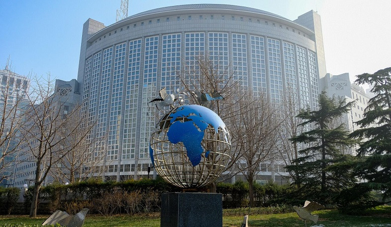Չինաստանի ԱԳՆ-ն կոչ է արել դեսպանատների շենքերի վրա չամրացնել Ուկրաինային աջակցող պաստառներ