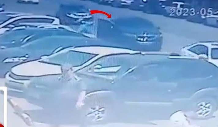 Ինչպես է Աշոտ Փաշինյանը դուրս նետվում մեքենայից և վրաերթի ենթարկվում