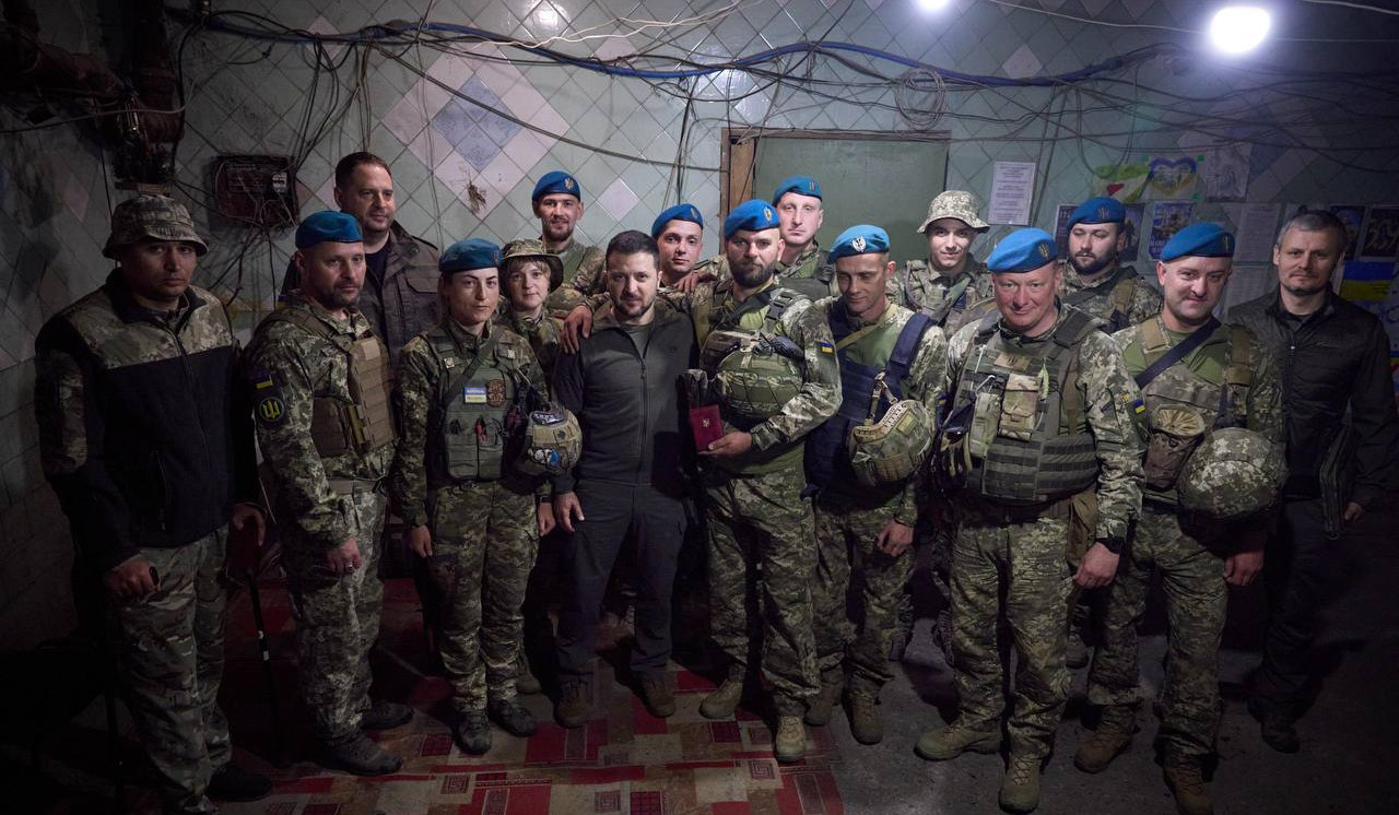 Volodymyr Zelenskiy visits combat zone