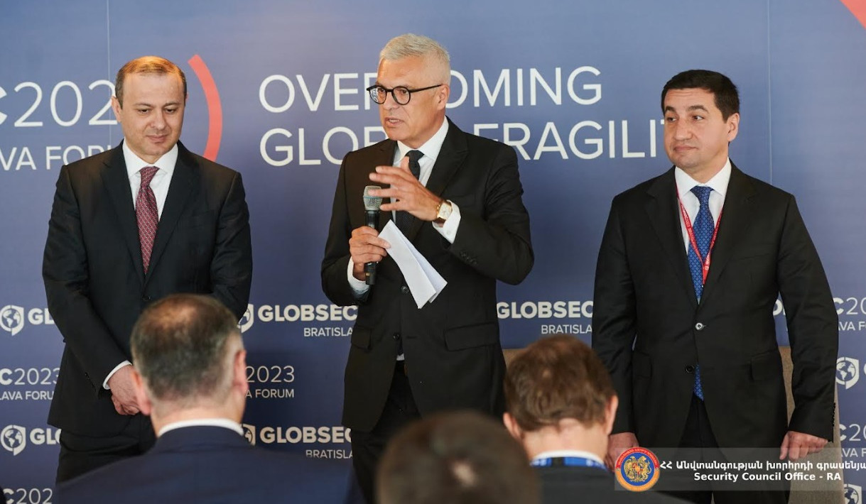 Армен Григорян обсудил с Гаджиевым вопросы демаркации армяно-азербайджанской границы, разблокирования региональных путей