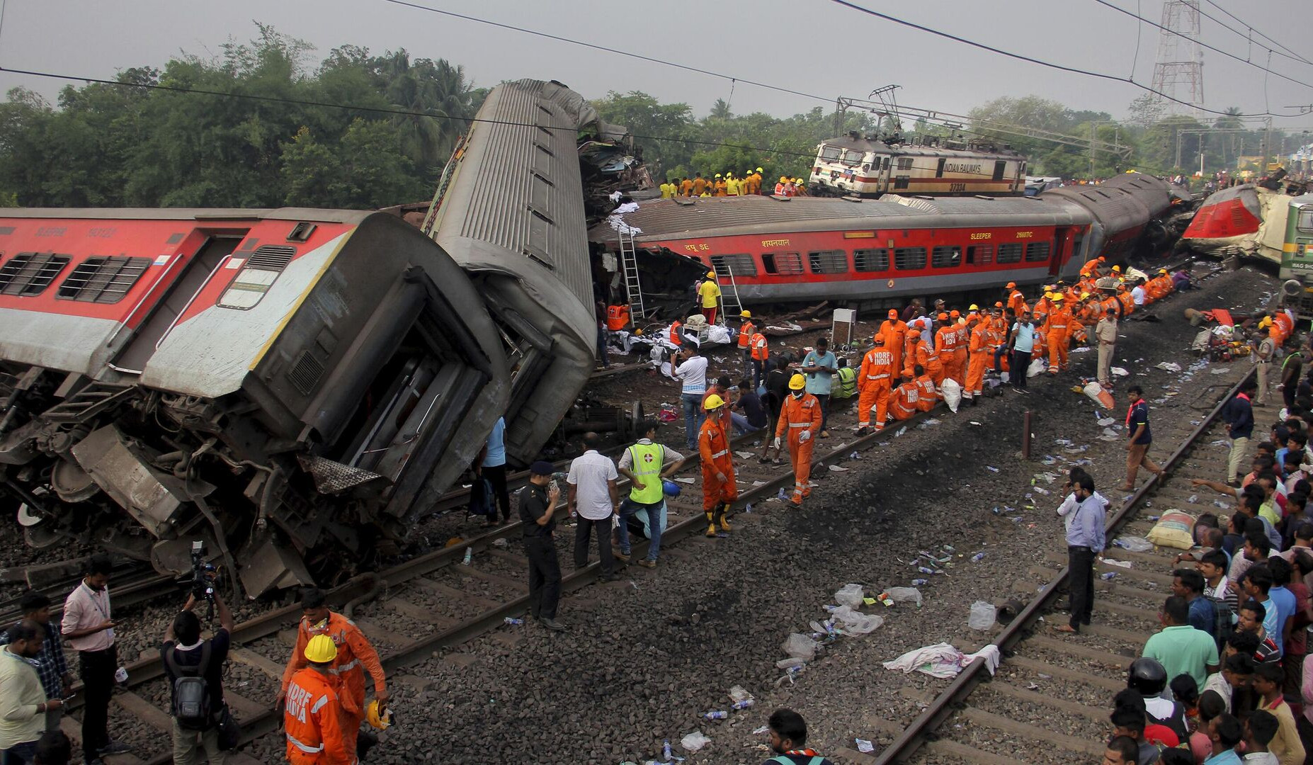About 300 people killed and 900 injured as a result of train collision in India