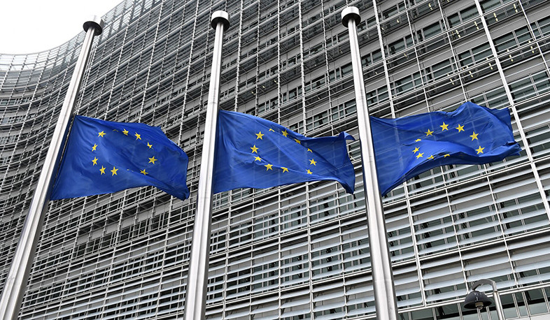 We call on Azerbaijan to develop an agenda that will guarantee rights and security of Armenian population in Nagorno-Karabakh: EU