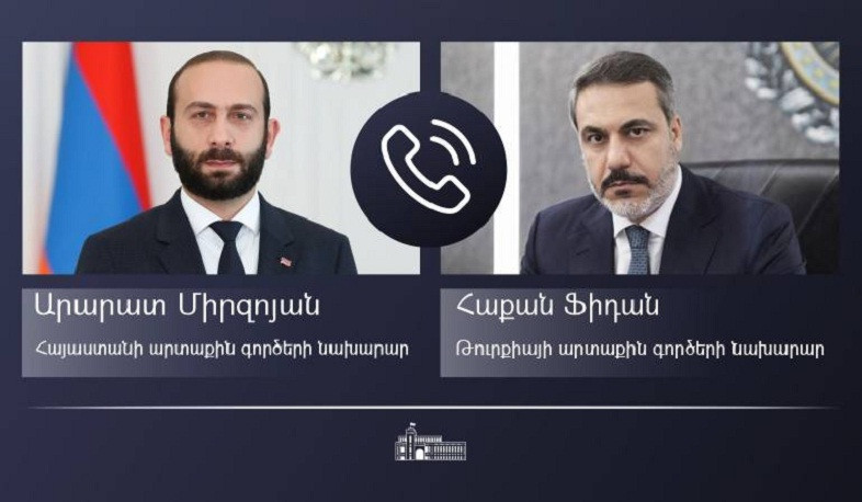 Ararat Mirzoyan Türkiyənin yeni xarici işlər naziri Hakan Fidan ilə telefon danışığı aparıb