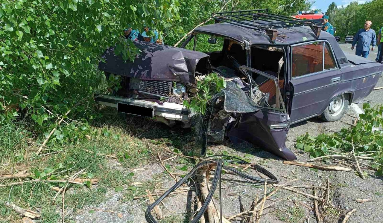 Արթիկ-Նոր Կյանք ավտոճանապարհին մեքենան բախվել է ծառերին. վարորդի վիճակը միջին ծանրության է