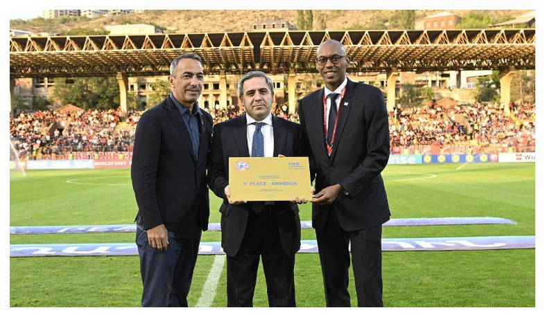 FIFA Forward ծրագրի հաղթողի մրցանակը հանձնվել է ՀՖՖ նախագահ Արմեն Մելիքբեկյանին