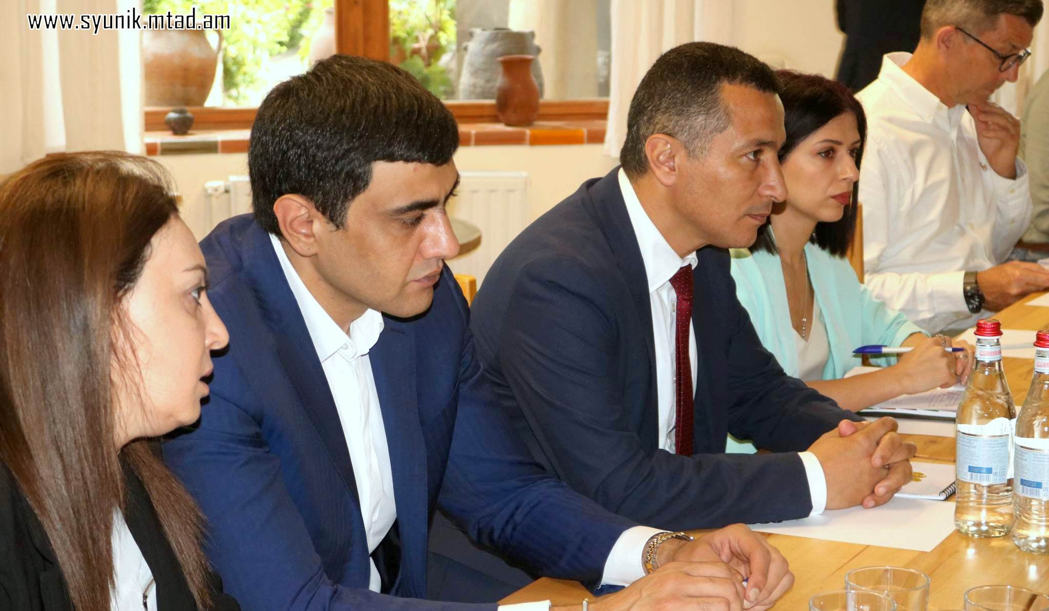 Ռոբերտ Ղուկասյանը Եվրոպական խորհրդարանի ներկայացուցչի հետ քննարկել է Սյունիքին ու Արցախին առնչվող անվտանգային հարցեր