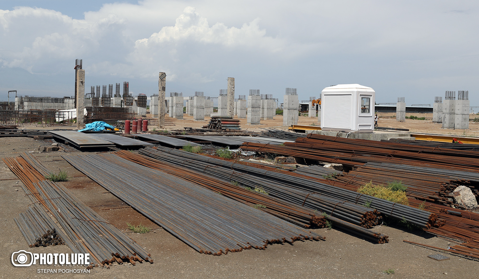 ВС Азербайджана открыли огонь по заводу, строящемуся на иностранные инвестиции в Ерасхе: МО Армении