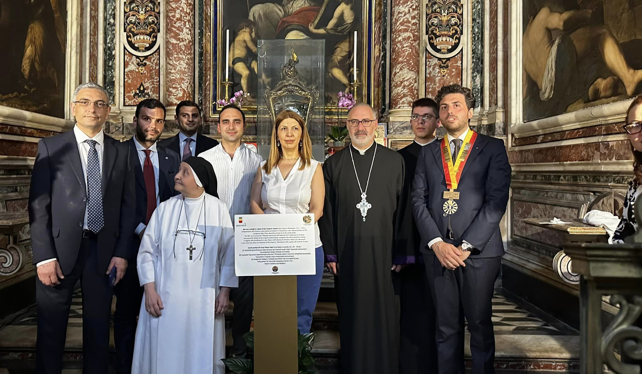 Նեապոլի Սուրբ Գրիգոր Հայի եկեղեցում տեղադրվեց երկլեզու ցուցանակ. Տիգրան Ավինյան