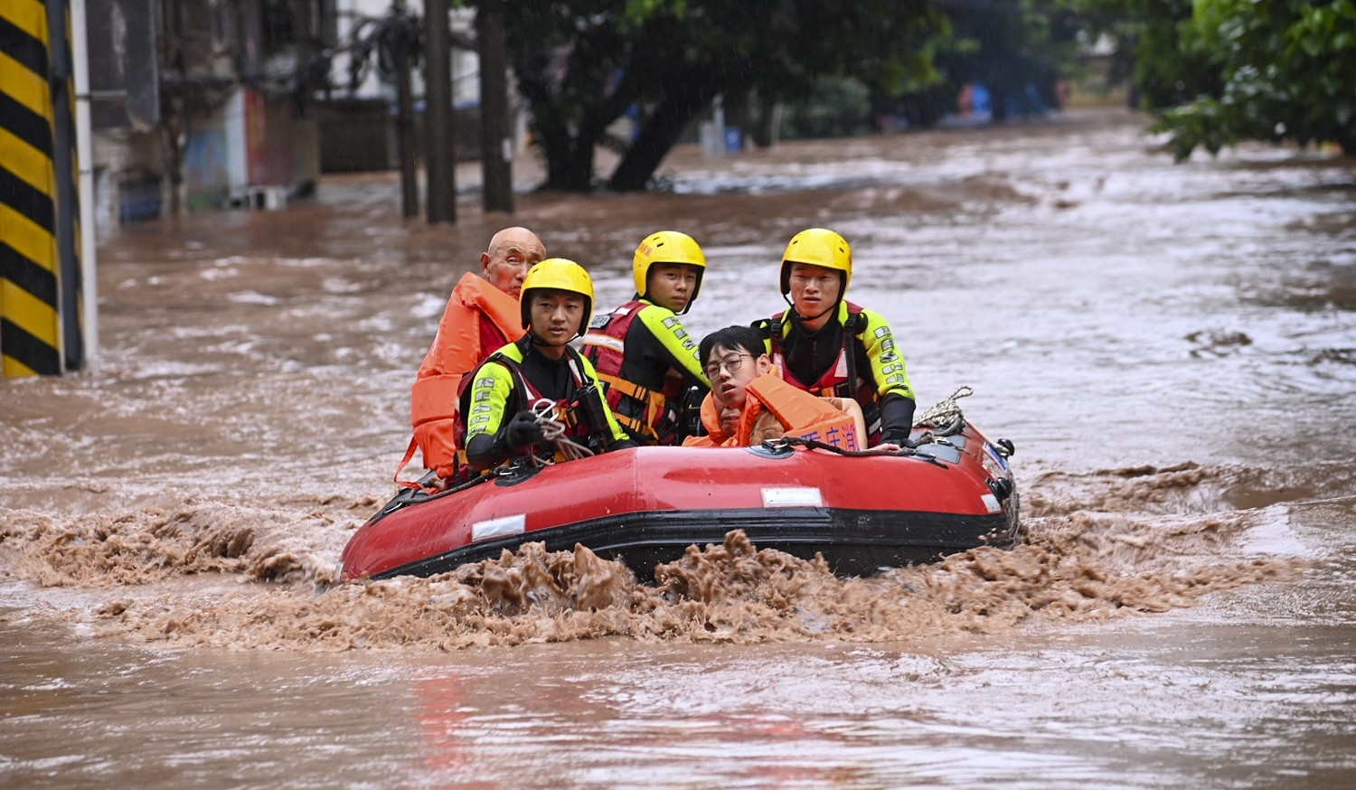 Flooding from torrential rain kills 15 in Chongqing