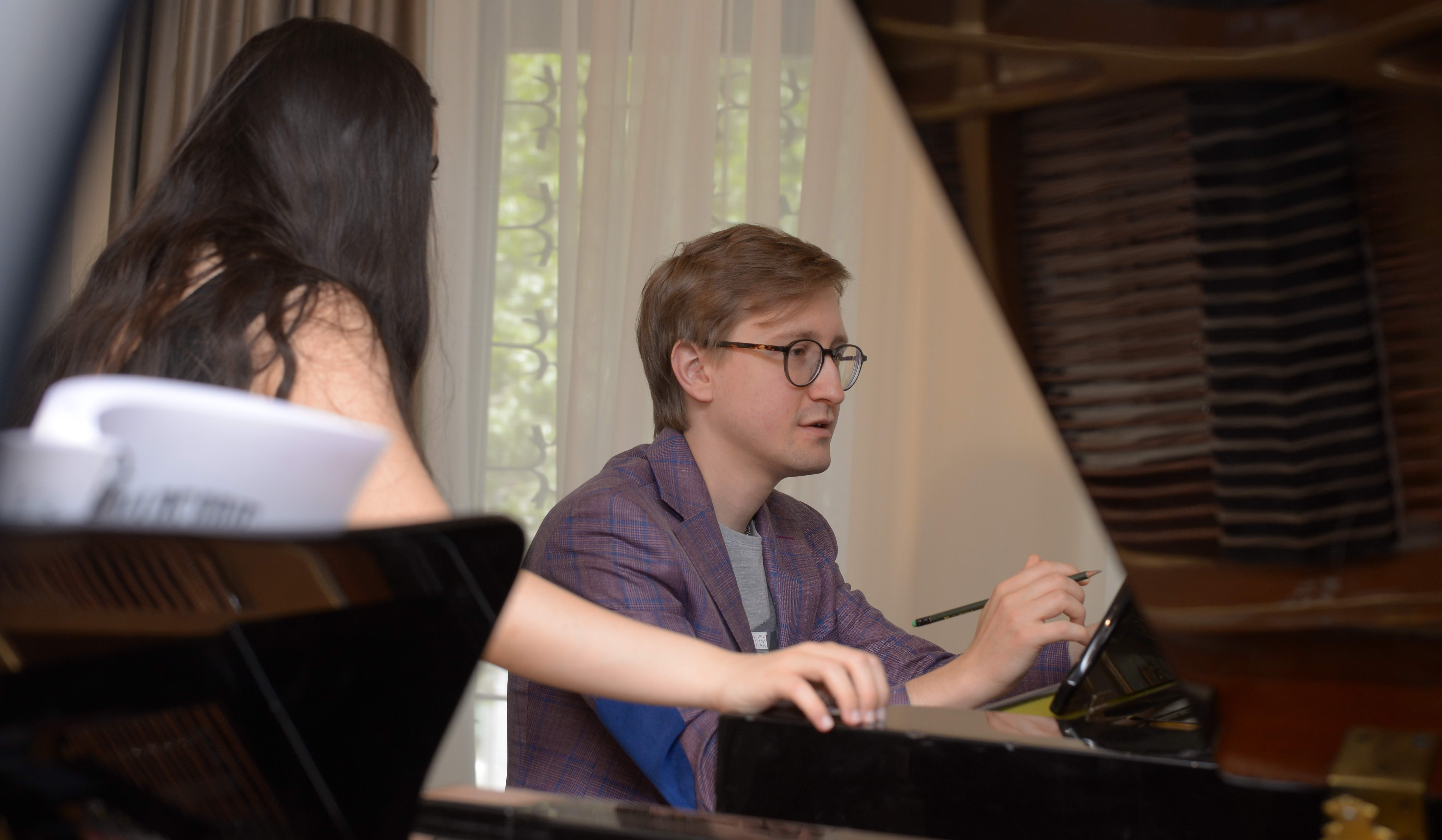 Անվանի դաշնակահար Դմիտրի Մասլեևը վարպետության դասեր կանցկացնի Երևանում և Սյունիքում