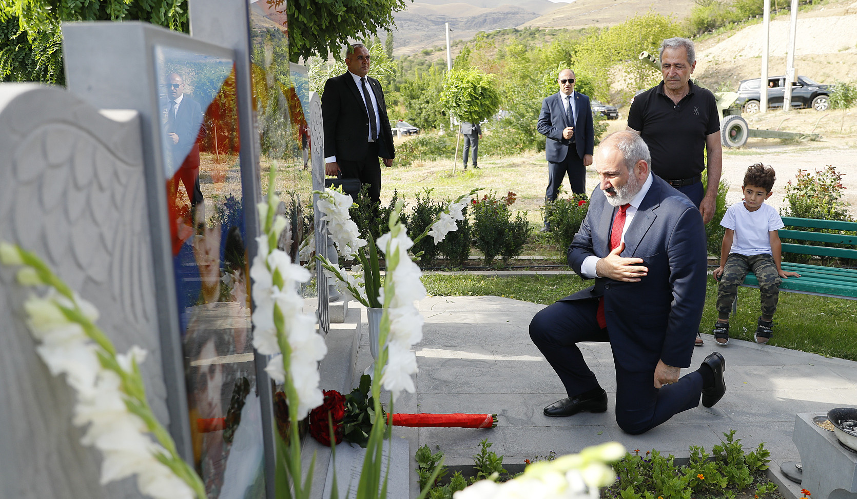 Հարգանքի տուրք՝ 44-օրյա պատերազմում հանուն Հայրենիքի կյանքը նվիրաբերած հայորդիների հիշատակին