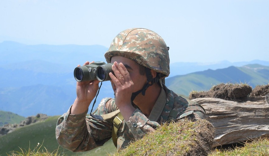 Azərbaycan silahlı qüvvələri Şuşi rayonunda 82 millimetrlik minaatanlardan və RPG-7 qumbaraatanlardan istifadə edib: MO