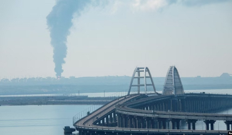 Traffic on Crimean bridge stopped due to emergency: head of Crimea