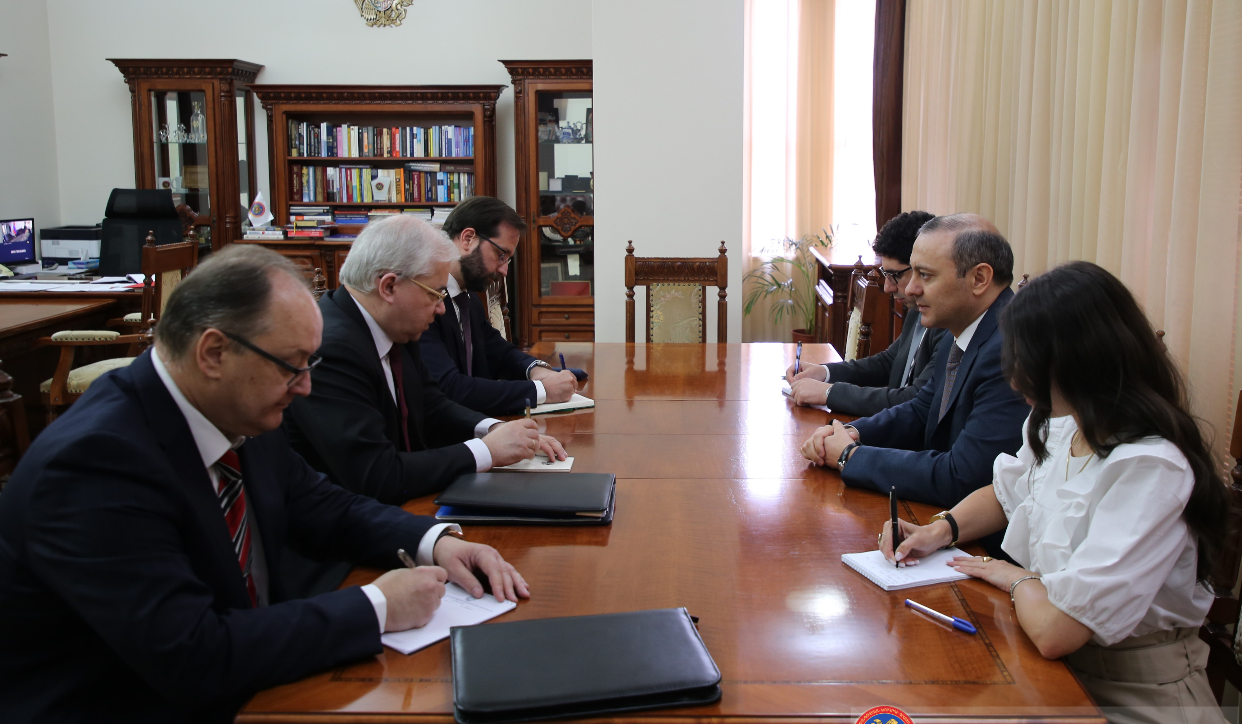 Григорян и Ховаев обсудили ситуацию вокруг Нагорного Карабаха